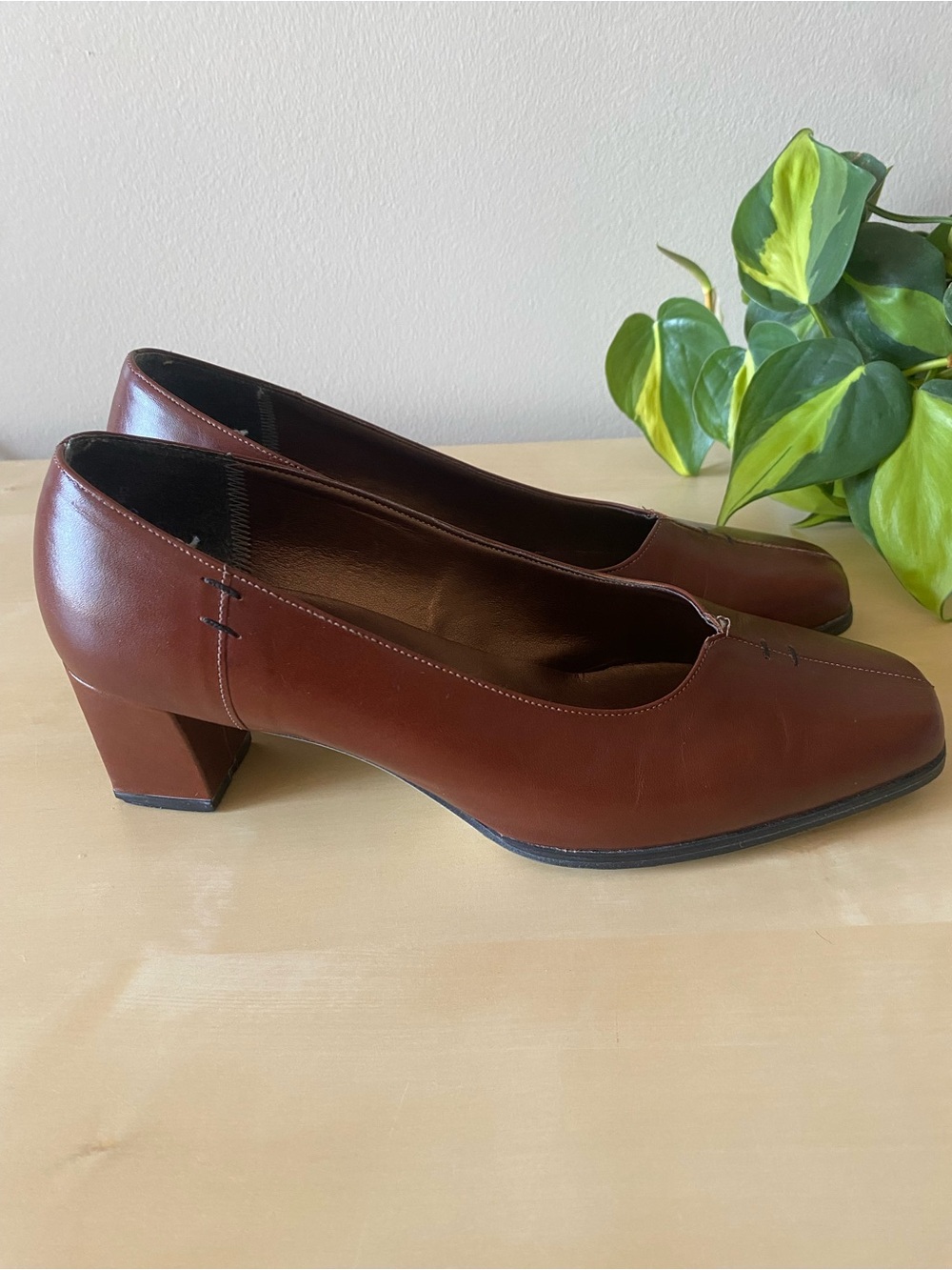 Naturalizer brown leather block heel, size 8.5